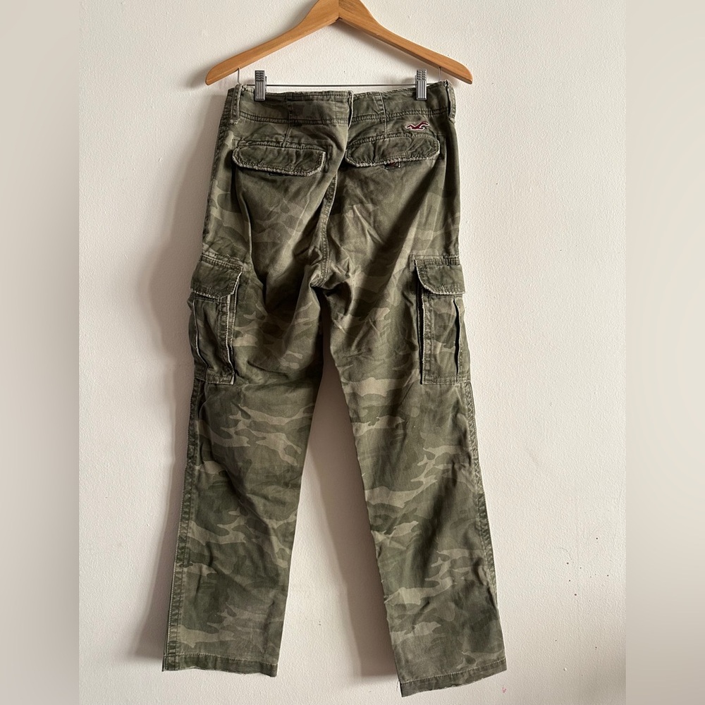 HOLLISTER Green Camouflage Cargo Pant SIZE 33X32 Pockets Baggy Classic Camo Belt - Picture 2 of 9